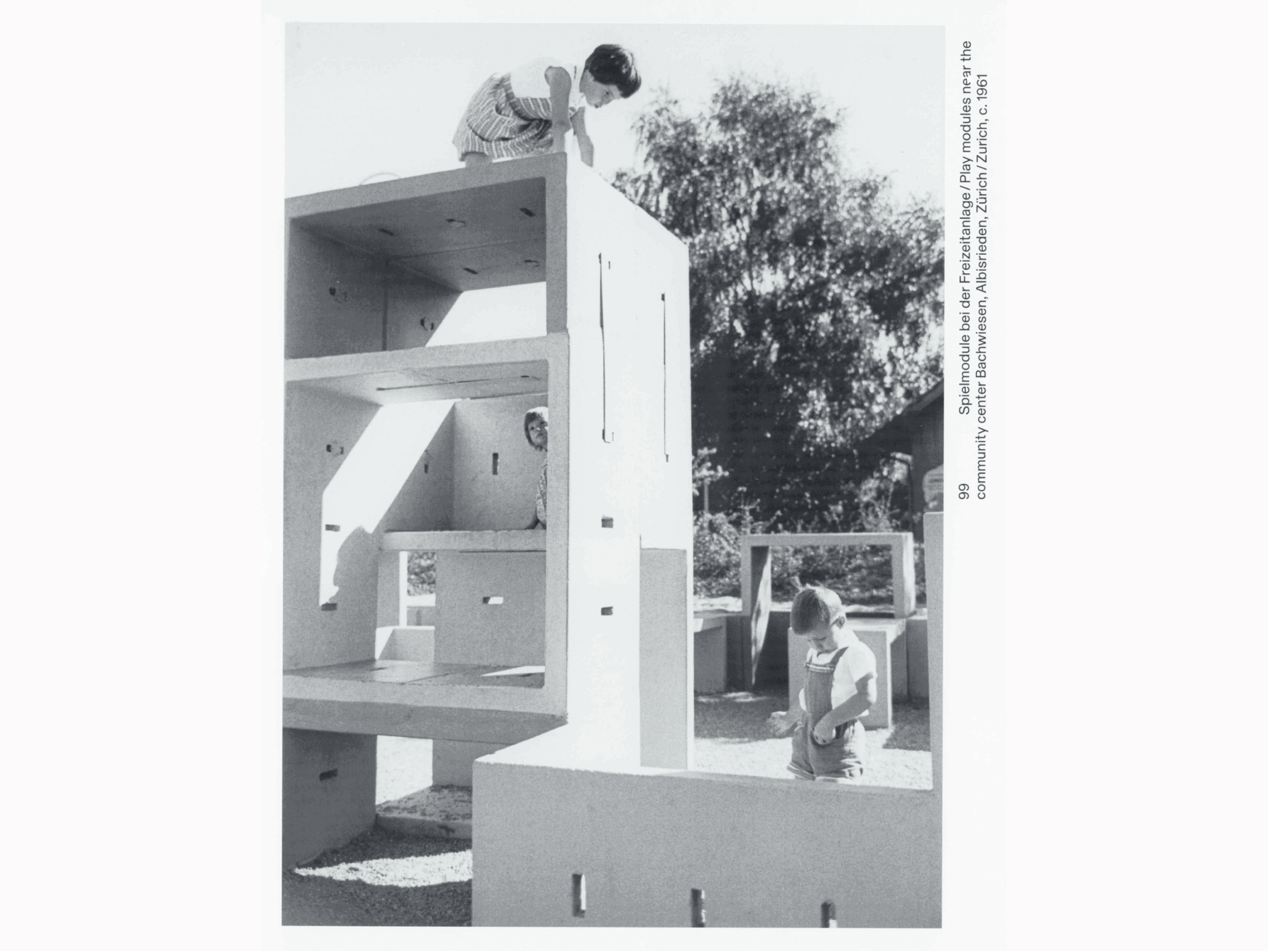 Fantasie ohne Grenzen, Klettern ohne Limit: Spielmodule bei der Freizeitanlage Bachwiesen in Zürich-Albisrieden, 1961.