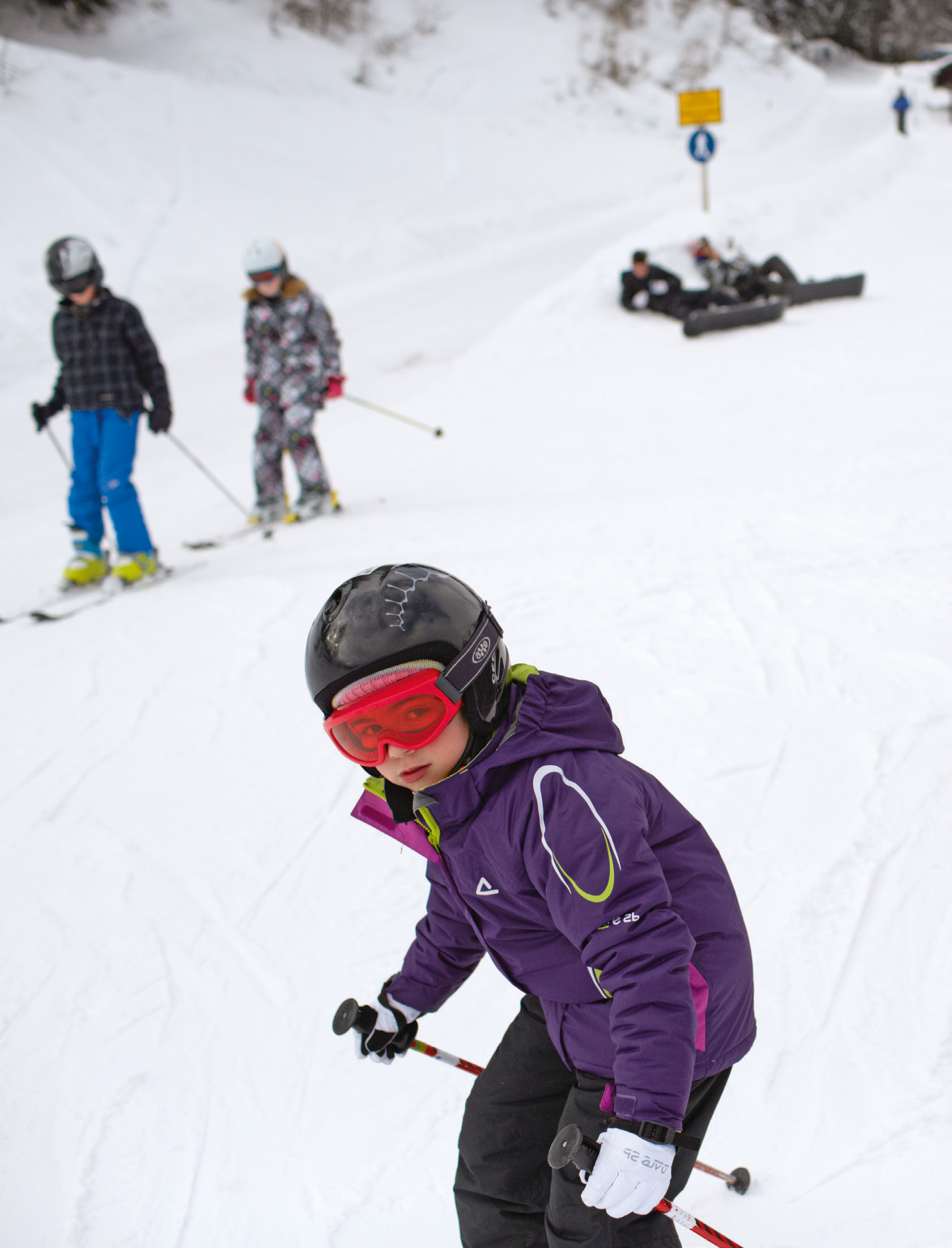 Kinder auf Skipiste