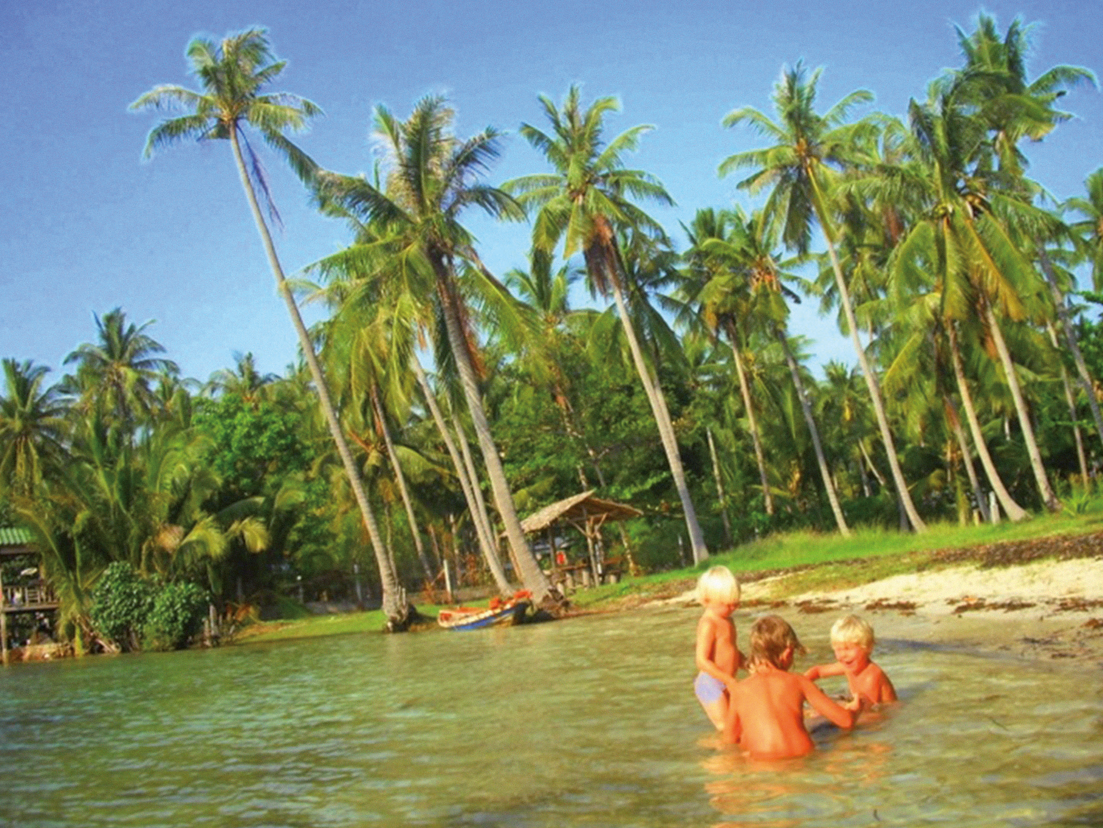 Familie Sundance badet in Thailand