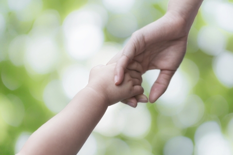 Kinderhand und Mutterhand
